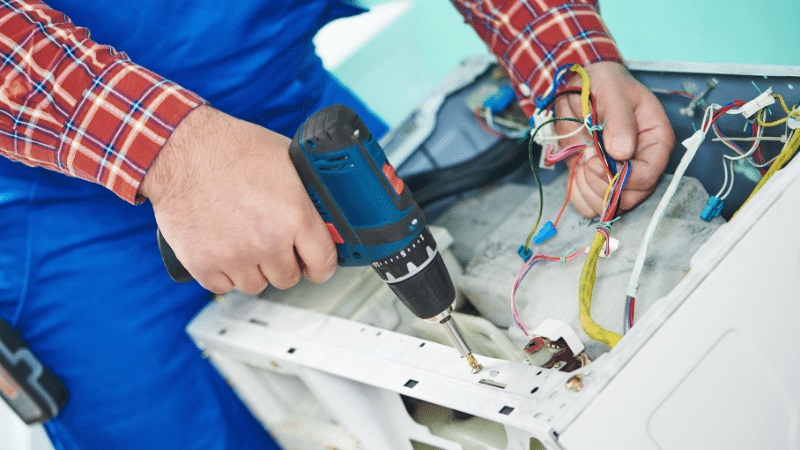Dilovası Whirlpool Whirlpool çamaşır makinesi kart tamiri – Su almama arızası orijinal parça ile giderildi. - Teknik servis örneği